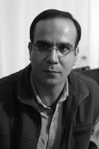 تئاتر شهر در رسانه ها / کوروش نریمانی با نمایش " جن‌گیر "  آبان‌ماه  به  تالار قشقایی می آید