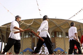 تئاتر شهر در رسانه ها/ هنرمندان و خبرنگاران با کارت هوشمند  " تماشا " تئاتر می‌بینند
