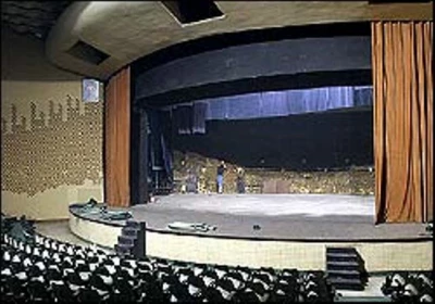 از 18 فروردین سال جاری  تا 23 مردادماه  53 هزار و 419 نفر از نمایش های مجموعه تئاترشهر دیدن کرده اند