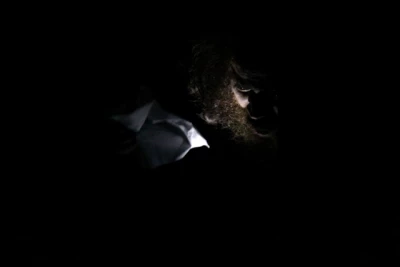 گزارش تصویری از نمایش عشق لرزه به کارگردانی سهراب سلیمی
