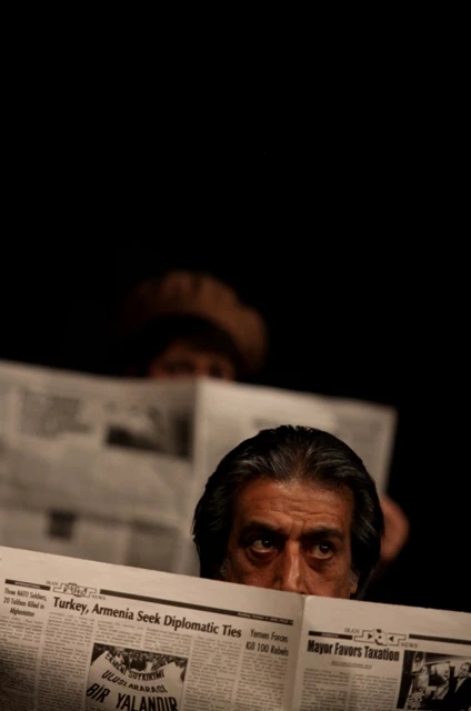 گزارش تصویری نمایش لیر شاه به کارگردانی آرش دادگر