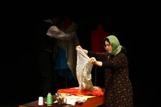 گزارش تصویری از نمایش جن گیر کارگردان کوروش نریمانی