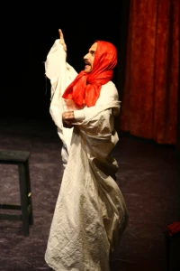 بالن در محوطه تئاتر شهر