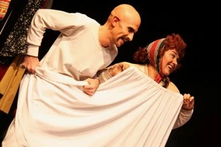 گزارش تصویری نمایش جن گیر به کارگردانی