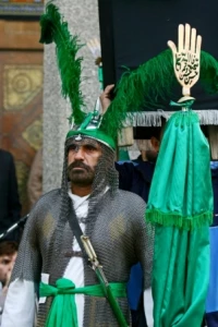 تئاتر شهر عاشورایی شد