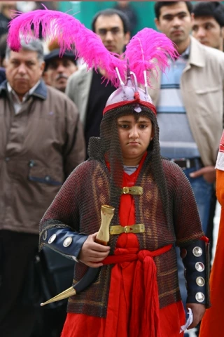 تئاتر شهر عزا دار شد