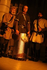 گزارش تصویری از نمایش بهرام چوبینه کارگردان شکر خدا گودرزی اجرا در تالار قشقایی تئاتر شهر