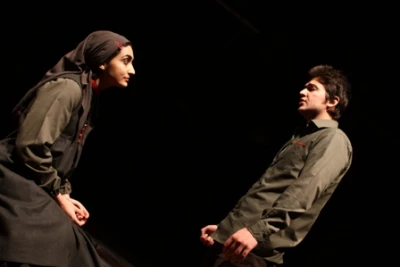 خاکی، پارسایی و مسافر آستانه در تالار چارسو