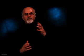همایون شجریان و ترانه علیدوستی به تماشای نمایش "داستان یک پلکان" نشستند