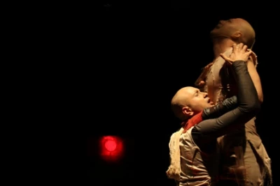 با بازیگران سینما تئاتر رونق نمی گیرد