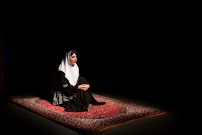 گزارش تصویری از نمایش خدا حافظی نکردی با نجمه ،سورچی !  کارگردان حمید رضا آذرنگ