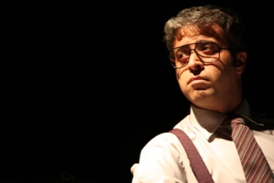 گزارش تصویری از نمایش روال عادی کارگردان دکتر محمد رضا خاکی