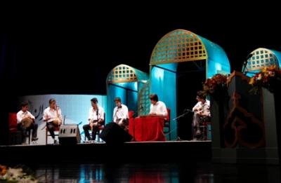مراسم عصری با هنر مندان با حضور معاون هنری وزارت فرهنگ وارشاد اسلامی حمید شاه آبادی