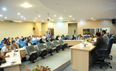 نشستمطبوعاتی تئاتر خیابانی مریوان در تئاتر شهر برگزار شد