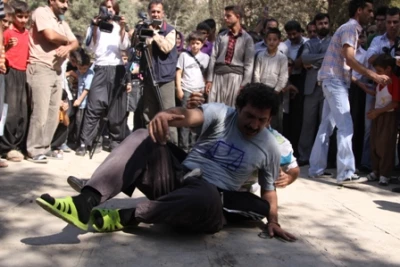 گزارش تصویری از پنجمین جشنواره سراسری تئاتر خیابانی مریوان
