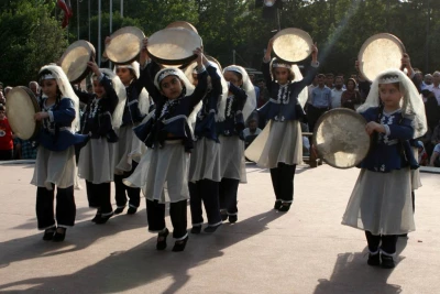 پانزدهمین جشنواره بین المللی نمایش های آیینی و سنتی در تئاتر شهر-12

گزارش تصویری از نمایش های روز دوم