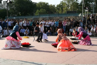 پانزدهمین جشنواره بین المللی نمایش های آیینی و سنتی در تئاترشهر-19

گزارش تصویری از نمایش های روز سوم