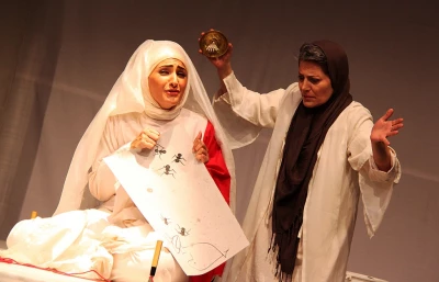 گزارش تصویری 

نمایش مه آلود مثل یک شب مثل روز/ عکاس : امیر اعرابی