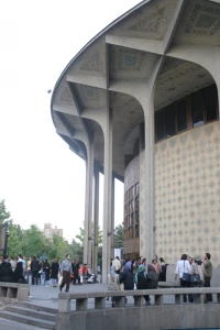 با پایان ایام سوگواری شهادت حضرت علی(ع)

اجرای عمومی تالارهای نمایشی تئاتر شهر از سر گرفته می شود