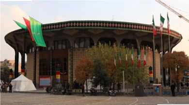 گزارش تصویری

آماده سازی محوطه تئاتر شهر به مناسبت برگزاری ویژه برنامه های شب های واقعه / عکاس : امیر خدامی