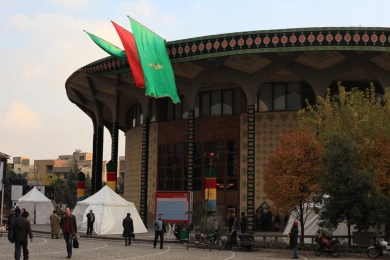 گزارش تصویری

آماده سازی محوطه تئاتر شهر به مناسبت برگزاری ویژه برنامه های شب های واقعه / عکاس : امیر خدامی