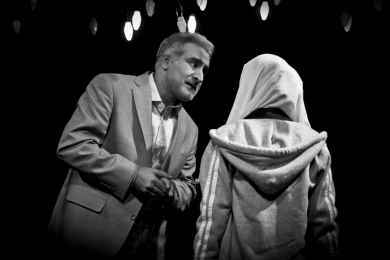 گزارش تصویری 

نمایش لابی / عکاس : امیر خدامی
