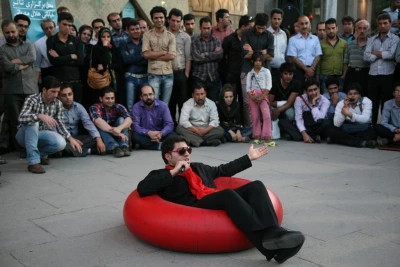 گزارش تصویری

اولین همایش تئاتر خیابانی «هلال مهربانی» در محوطه تئاتر شهر