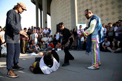 گزارش تصویری

اولین همایش تئاتر خیابانی «هلال مهربانی» در محوطه تئاتر شهر