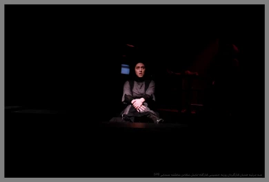 گزارش تصویری 

نمایش سه مرثیه هذیان / عکاس: عاطفه سمایی