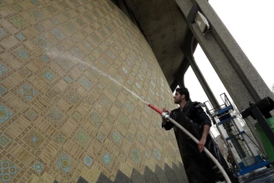 گزارش تصویری / 2

شستشوی نمای بیرونی تئاتر شهر / عکاس : رضا معطریان