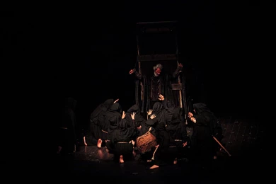 گزارش تصویری 

نمایش ادیپوس / عکاس: مهدی آشنا