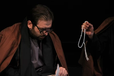کزارش تصویری

نمایش دره گل زرد / عکاس : آرزو آزاد پور
