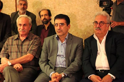 گزارش تصویری

مراسم افتتاحیه کافه تریا و سالن انتظار تالار قشقایی / عکاس : مهدی آشنا