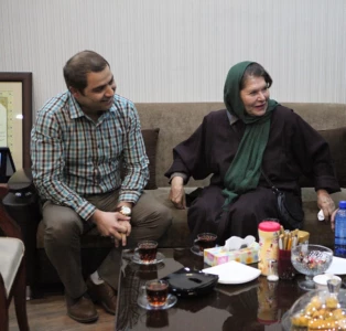 گزارش تصویری

حضور هما روستا در مجموعه تئاتر شهر / عکاس: مهدی آشنا