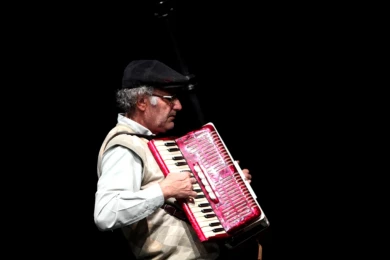 گزارش تصویری

نمایش " بانوی گم شده" / عکاس: مهدی آشنا