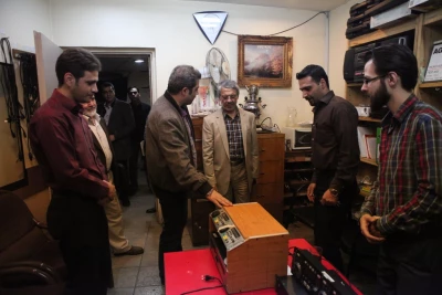 گزارش تصویری

بازدید مدیرکل هنرهای نمایشی از تئاتر شهر / عکاس: مهدی آشنا
