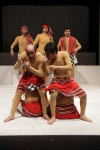 گزارش تصویری

نمایش « طورپ طرب» / عکاس: سمیه میری
