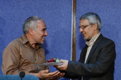 گزارش تصویری

دیدار صمیمانه مدیرکل هنرهای نمایشی با کارکنان تئاتر شهر / عکاس: رضا معطریان