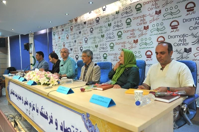 گزارش تصویری

نشست خبری مدیر کل هنرهای نمایشی / عکاس: مهدی آشنا