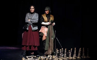 گزارش تصویری

نمایش « ننه دلاور و فرزندان او » / عکاس: سیامک زمردی مطلق