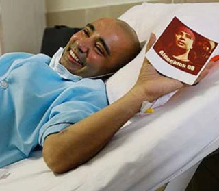 بعد از چند سال مبارزه با سرطان

 مجید بهرامی سربلند با خانواده تئاتر وداع کرد / اعلام زمان و مکان مراسم تشییع