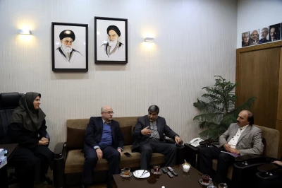 بازدید وزیر فرهنگ و ارشاد اسلامی و معاون امور هنری از تئاتر شهر

 جنتی:بازسازی تئاتر شهر باید درست و ماندگار باشد