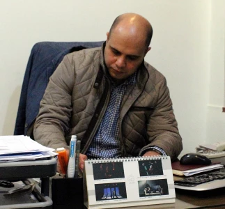 با کارکنان مجموعه تئاتر شهر در جشنواره سی و سوم تئاتر فجر- 8

معاون پشتیبانی : مجموعه تئاتر شهر همیشه بیدار است