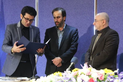 در میان مدیران و هنرمندان حاضر در سالن مشاهیر تئاتر ایران؛

مراسم معارفه مهدی شفیعی مدیر کل هنرهای نمایشی برگزار شد