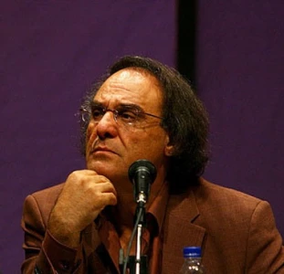 گزارش نشست خبری نمایش «عزیز شنگال»

قطب‌الدین صادقی: دنیای مدرن عقب‌گرد اخلاقی داشته است