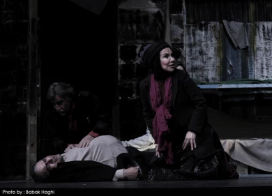 گزارش تصویری

نمایش«در اعماق» / عکاس: بابک حقی