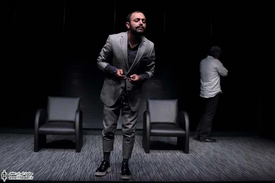 حضور مدیر کل هنرهای نمایشی در تالار چهارسو

تقدیر مهدی شفیعی از گروه اجرایی نمایش « سه جلسه ی تراپی»