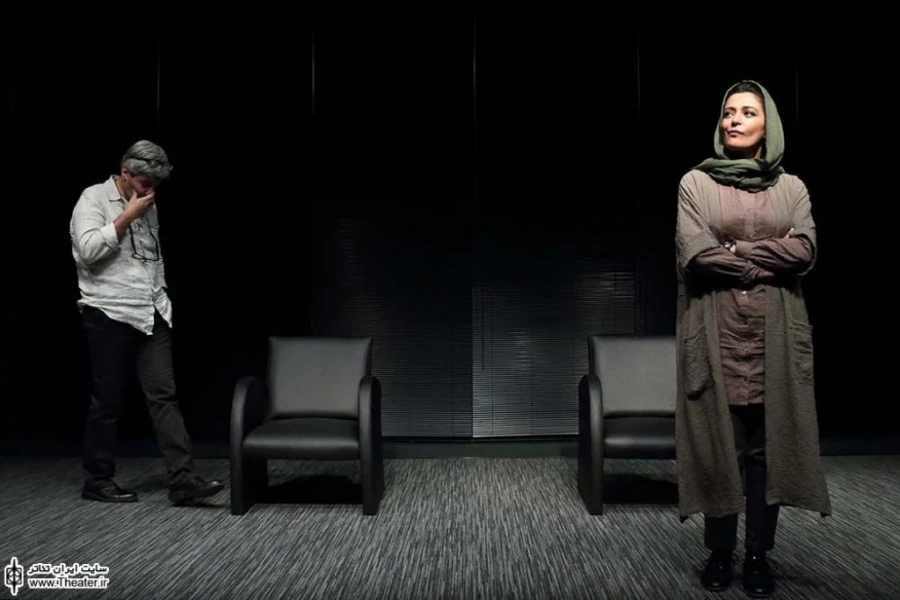 حضور مدیر کل هنرهای نمایشی در تالار چهارسو

تقدیر مهدی شفیعی از گروه اجرایی نمایش « سه جلسه ی تراپی»