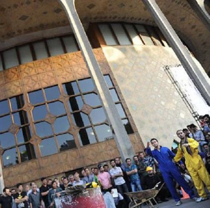 روابط عمومی تئاتر شهر اعلام کرد

برنامه کامل اجرای نمایش های خیابانی محوطه تئاتر شهر در ماه رمضان