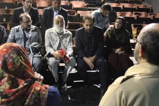 با حضور رییس شورای اسلامی شهر تهران و نماینده مجلس شورای اسلامی

  اجرای نمایش «تکه های سنگین سرب» با یاد شهید مصطفی چمران آغاز شد